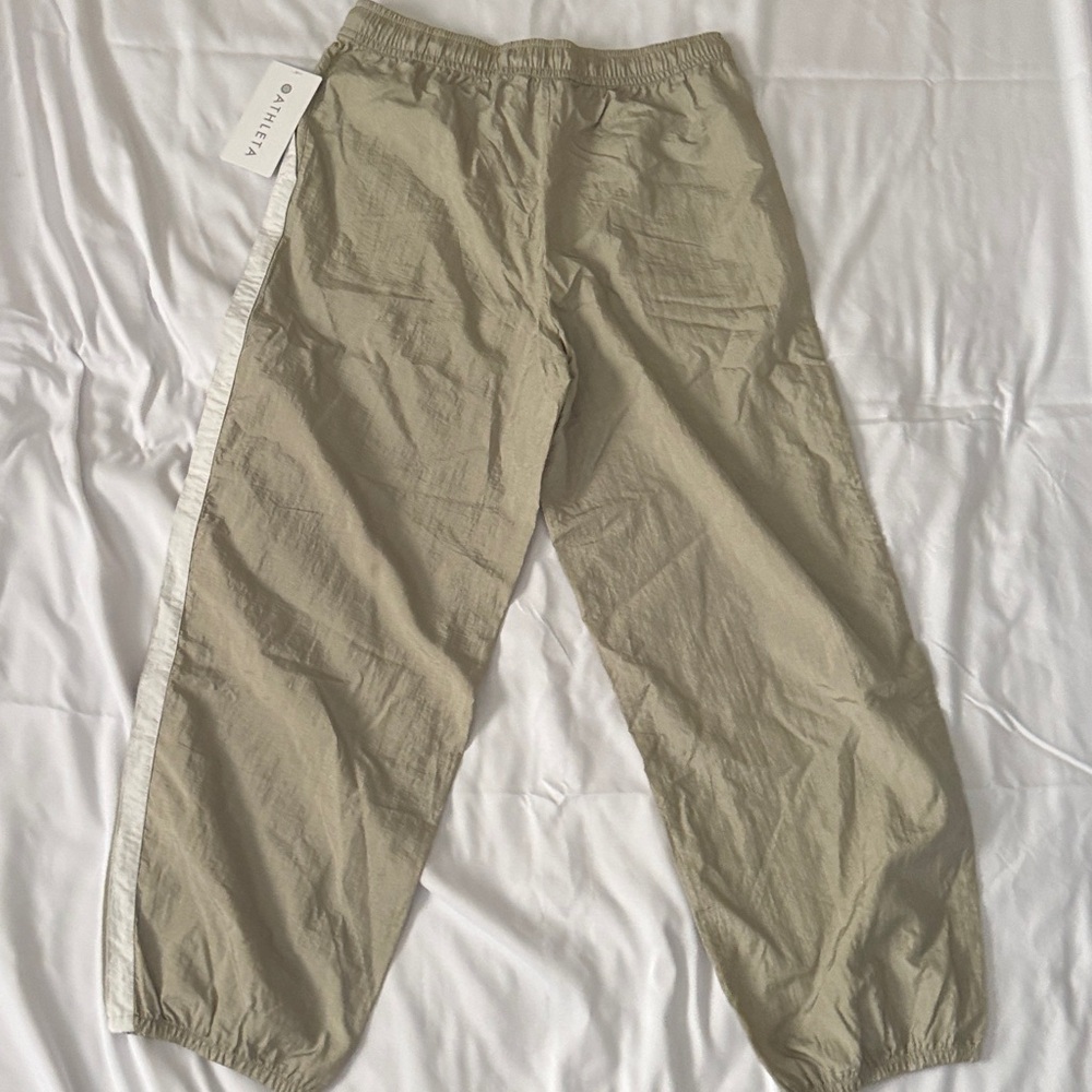NWT Athleta Daybreak Mid Rise Parachute Jogger - Picture 7 of 8